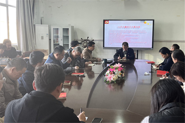 主题党日活动杨志豪领学_副本.jpg