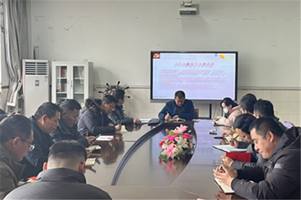 主题党日活动杨志豪领学_副本.jpg