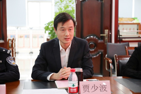 3人大主席贾少波提出期许.JPG