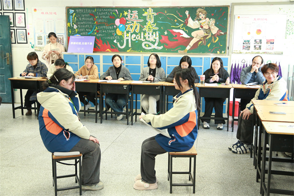 7主题班会现场.jpg