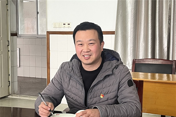 支委会张青发言_副本.jpg