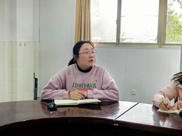 支部副书记羌华组织学习.jpg