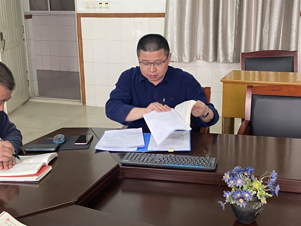支委会杨志豪学习.jpg