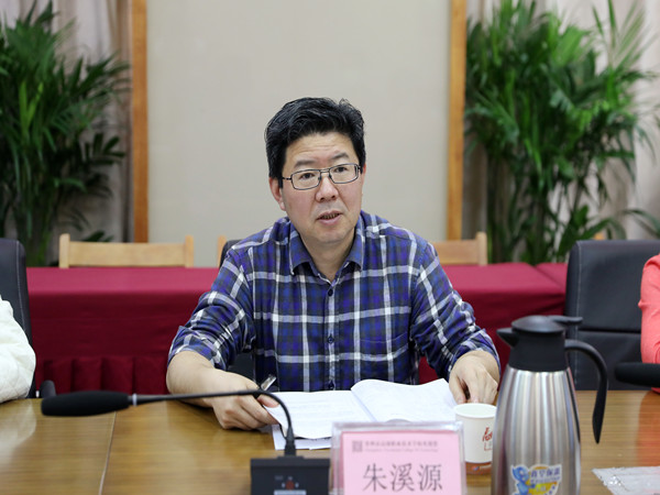 职社科科长朱溪源讲话.JPG