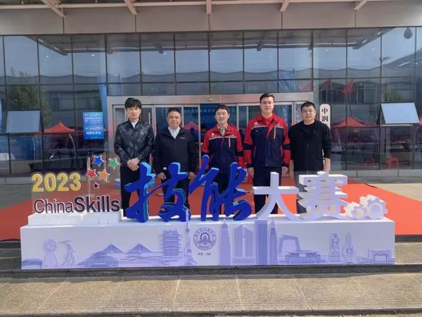 1学校团队.jpg