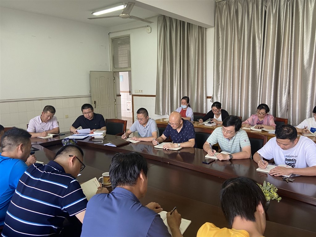主题党日杨志豪领学.jpg