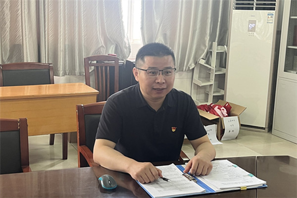 支委会杨志豪发言_副本.jpg