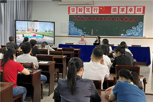 4F38975B2E27296F0C9A52544EE63D9E_副本.jpg