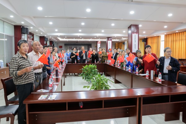 合唱《我和我的祖国》.jpg