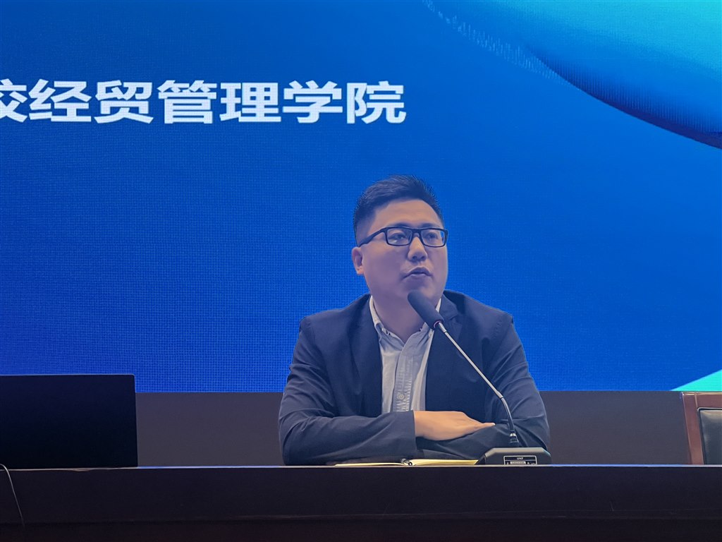 胥院长讲话.JPG