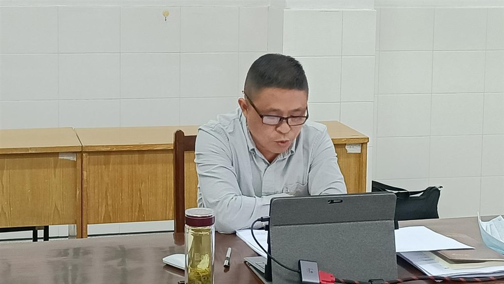 2主持人王诚彦院长汇报.jpg