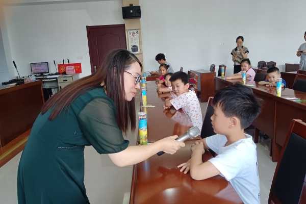 师生互动.JPG