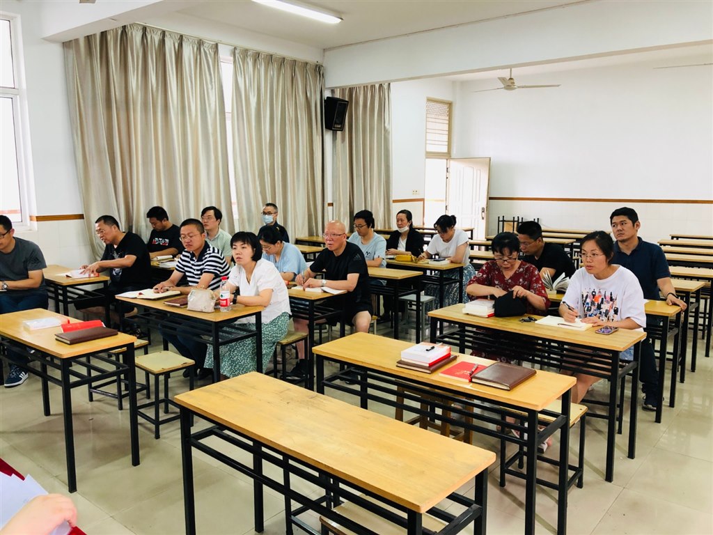 主题党日学习.jpg