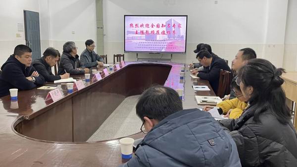 讲座现场.jpg