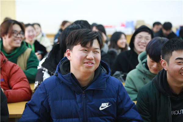 学生互动4.jpg