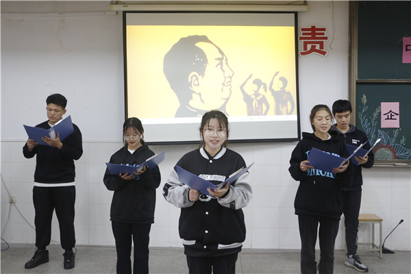 一等奖队伍.jpg