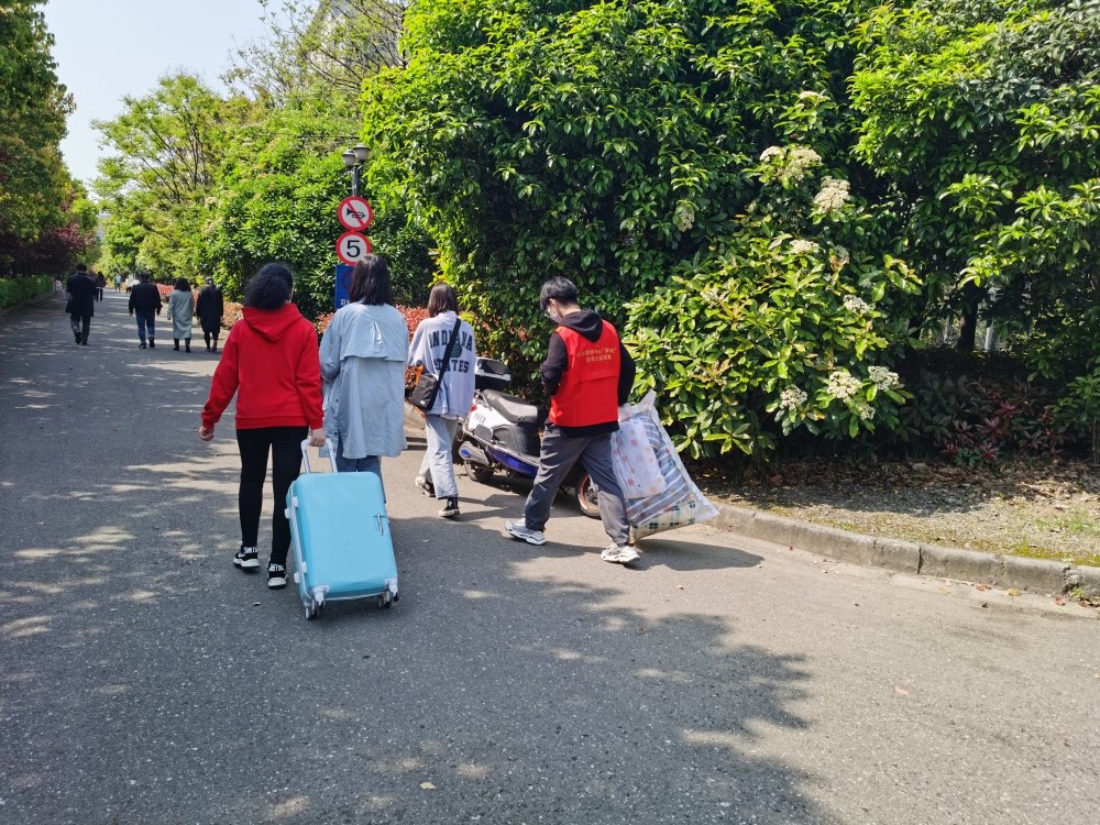 志愿者风采.jpg