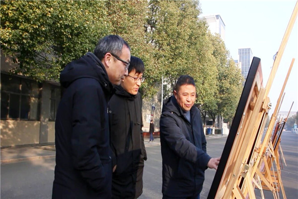 领导参观_副本.jpg