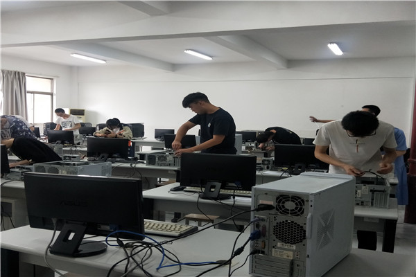 比赛现场1_副本.jpg