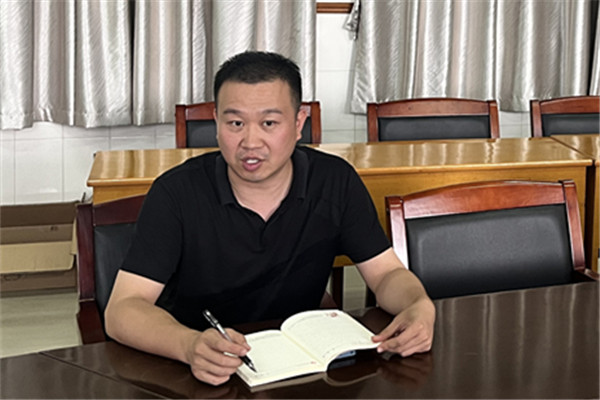 支委会张青发言_副本.jpg