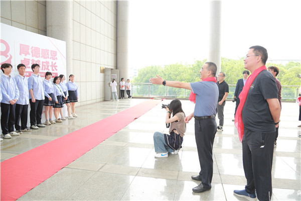 1学院领导出席活动.jpg