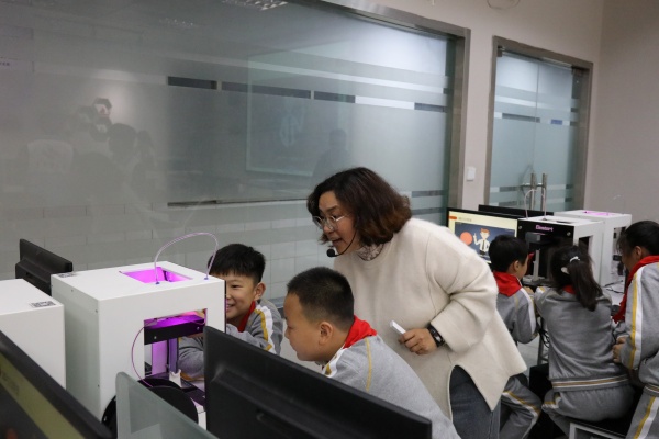2老师授课.JPG