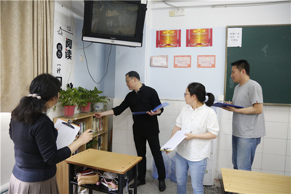 1评委评比_副本.jpg