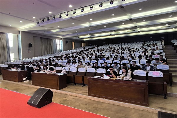 2025届岗位实习生返校教育.jpg