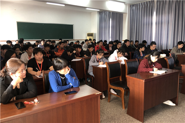 4  会议现场_副本.jpg