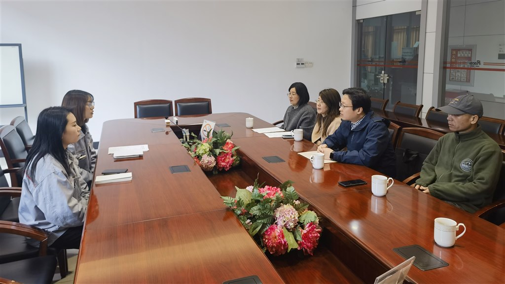 洛凯1.jpg