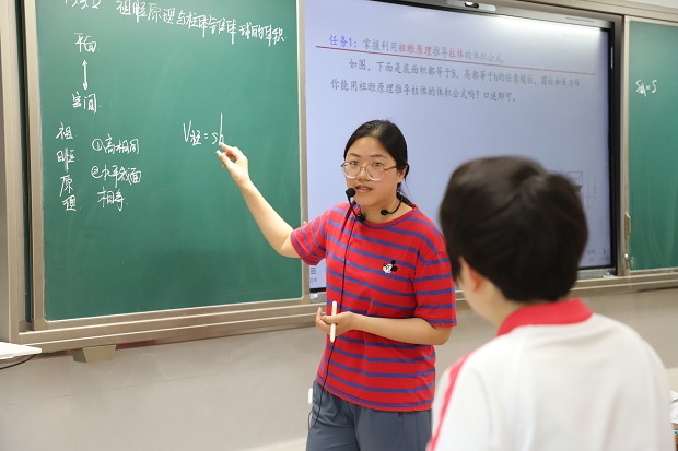 1冯齐菲.JPG