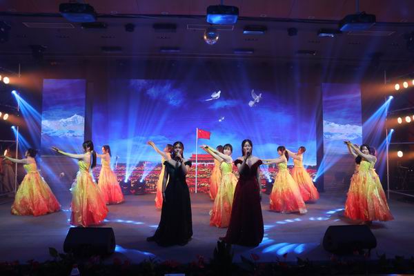 4 歌舞《灯火里的中国》  校团委.JPG