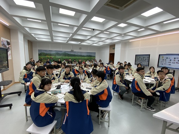 团队教师听课.jpg