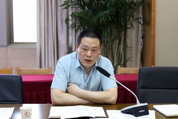 03、安全保卫科科长张曙光进行工作布置.jpg