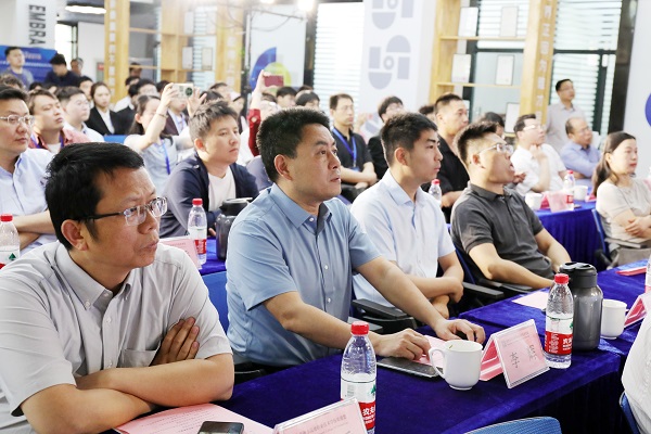 10开幕式与会领导、专家.JPG