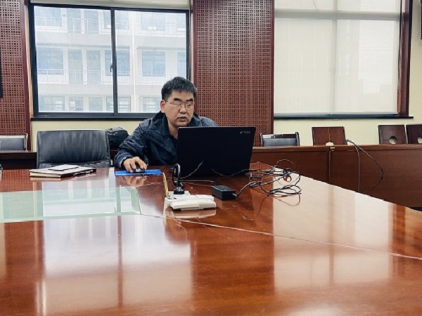 3.姚强老师做汇报.JPG