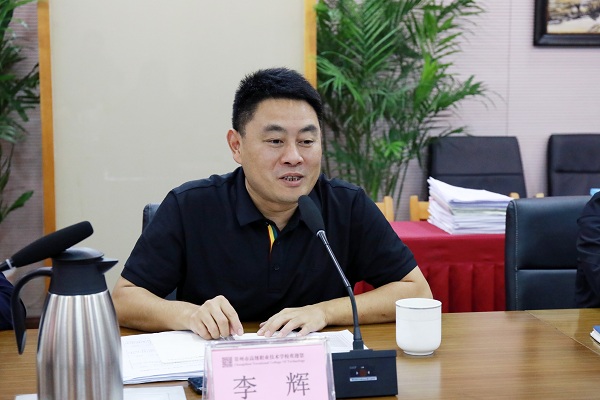 3. 校长李辉讲话.JPG