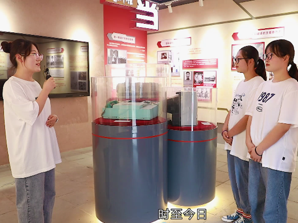 讲述英雄故事_副本.png