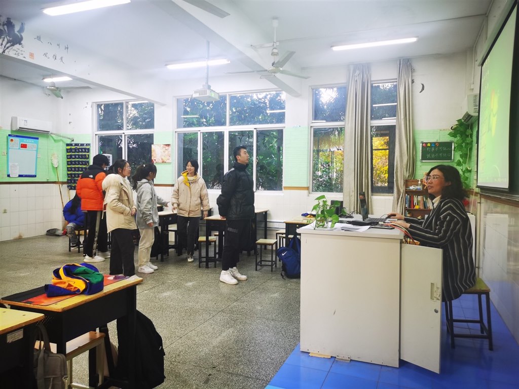 模特社（汽车 童炜华）.jpg