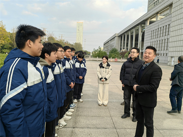 D89BF9092BD7B1ADE0CA83E58535DFB2.jpg