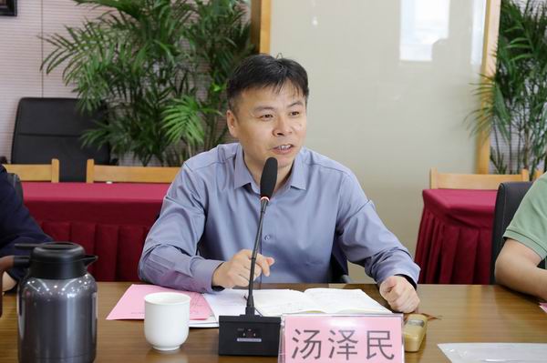 2副校长汤泽民讲话.JPG