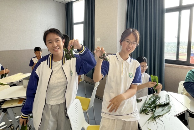 DAE467F08F24FA7BEA452B70287D2D7A_副本.jpg