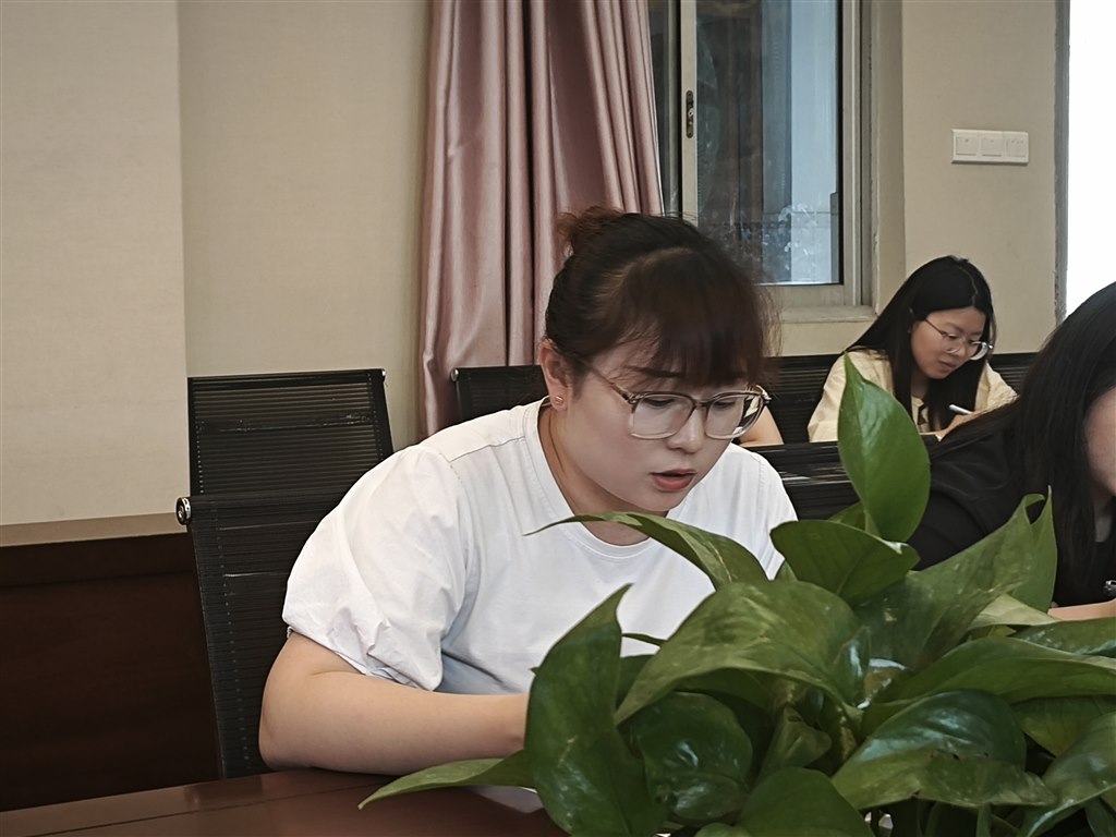 陶玲玲.jpg