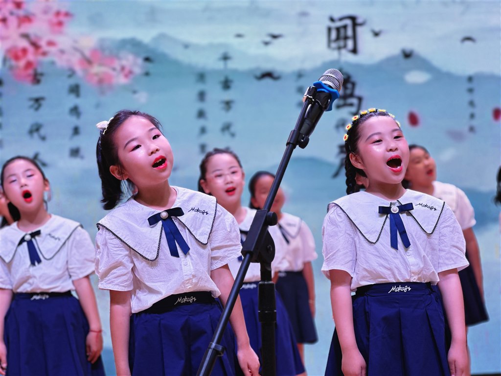 六一汇演2.jpg