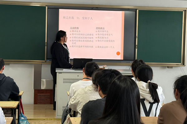 劳动节主题班会_副本.png
