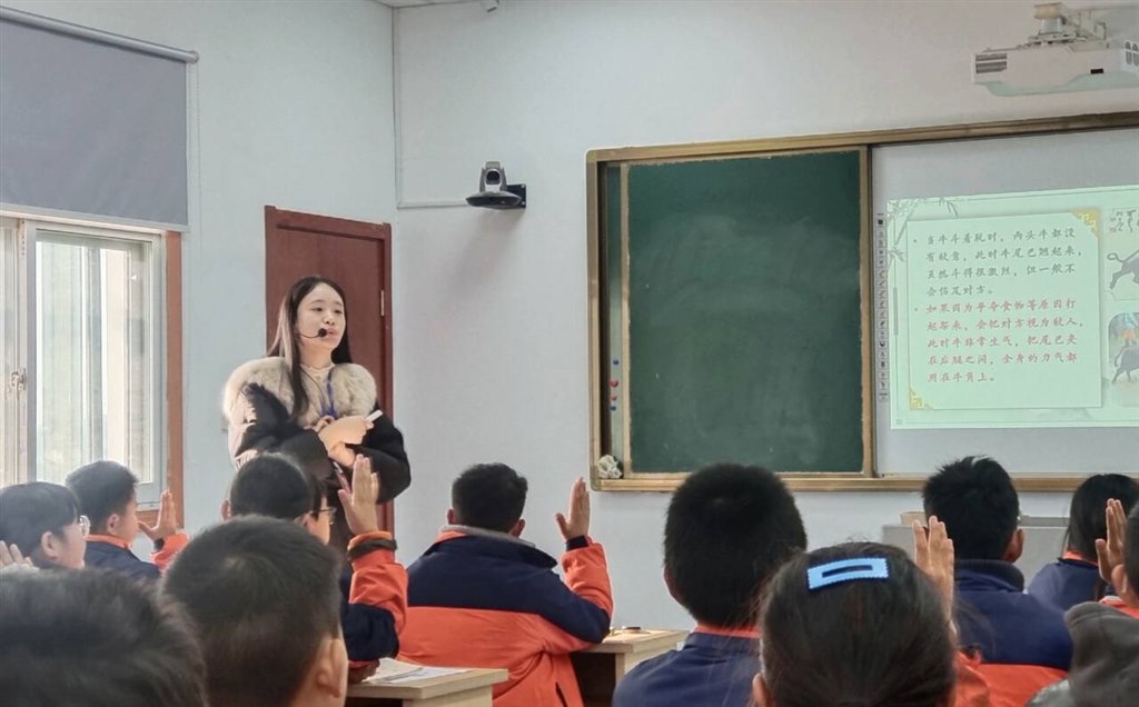 bfd94fb2e996405dbdd1c90588e4fb89.jpg bfd94fb2e996405dbdd1c90588e4fb89.jpg