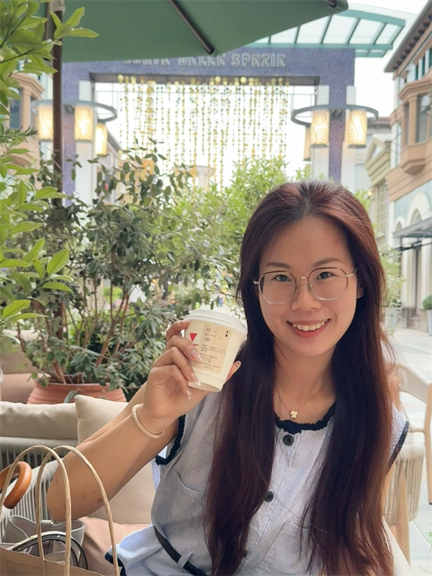 张薇佳.png 张薇佳.png