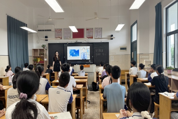 F6333F0331681B87EC94E80DCDAB0FBC_副本.jpg