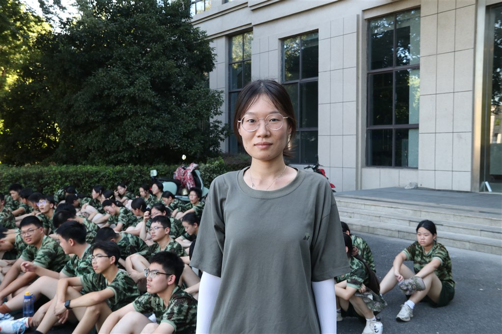 3班马路艳.jpg 3班马路艳.jpg