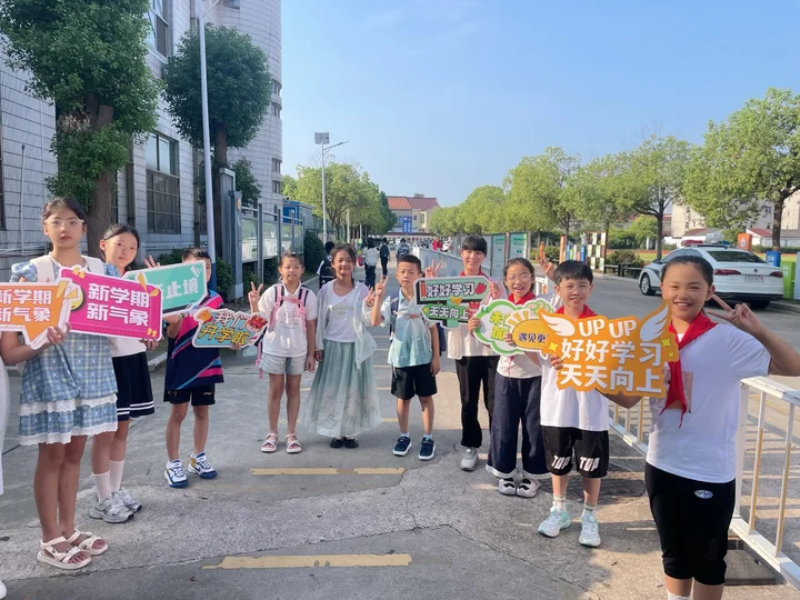 8b758023cedc424a81068644f2545f8a.png 8b758023cedc424a81068644f2545f8a.png